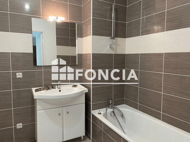 Appartement 2 pièces (64.77 m²) à louer - Bayonne (64100)