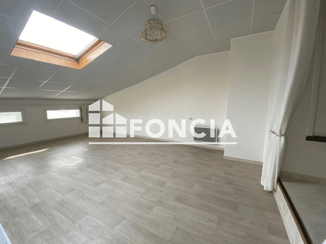 Studio (47.73 m²) à louer - Novy Chevrieres (08300)