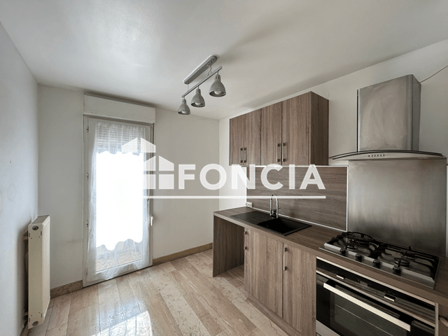 Appartement 3 pièces (72.9 m²) à louer - Charleville Mezieres (08000)