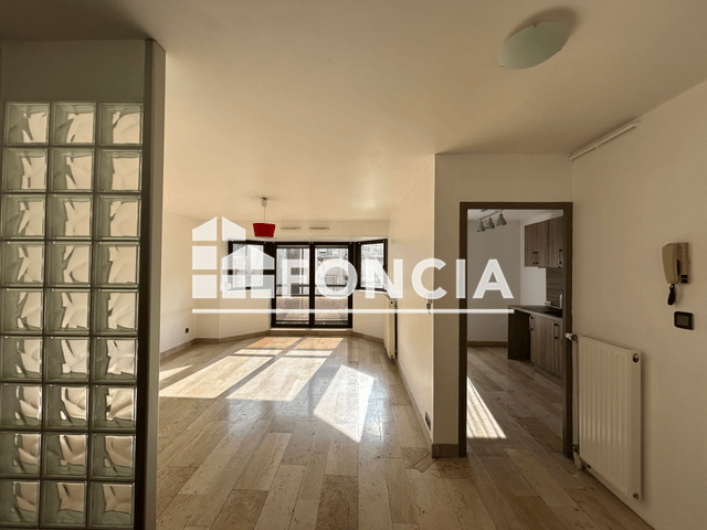 Appartement 3 pièces (72.9 m²) à louer - Charleville Mezieres (08000)