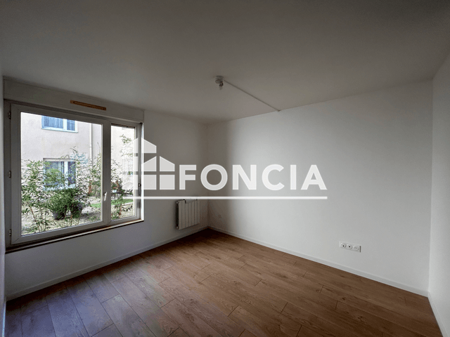 Appartement 4 pièces (94.3 m²) à louer - Charleville Mezieres (08000)