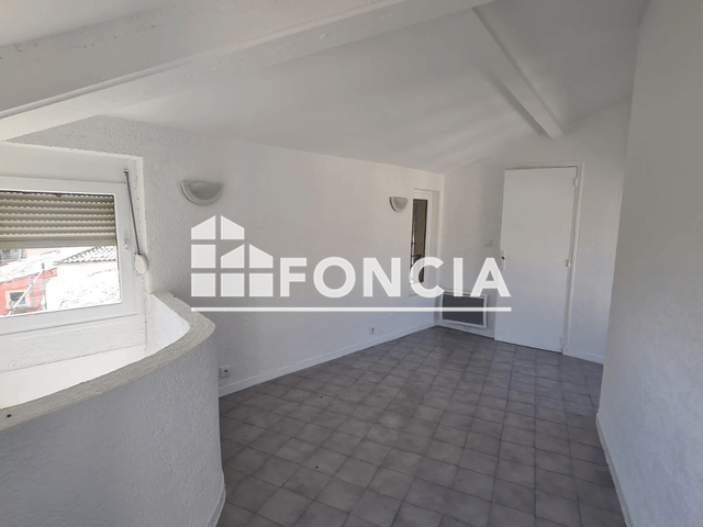 Appartement 2 pièces (28.46 m²) à louer - Nimes (30000)