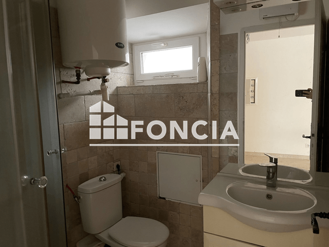 Studio (17.08 m²) à louer - Gareoult (83136)