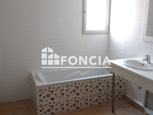 Maison 3 pièces (71.14 m²) à louer - Le Luc (83340)