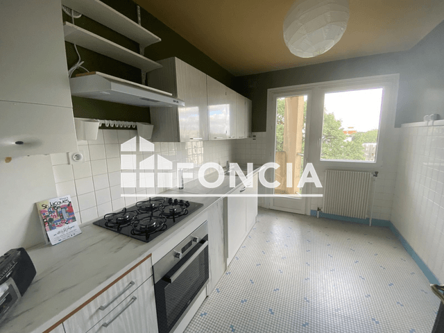Appartement 4 pièces (75.89 m²) à louer - Saint Jacques De La Lande (35136)