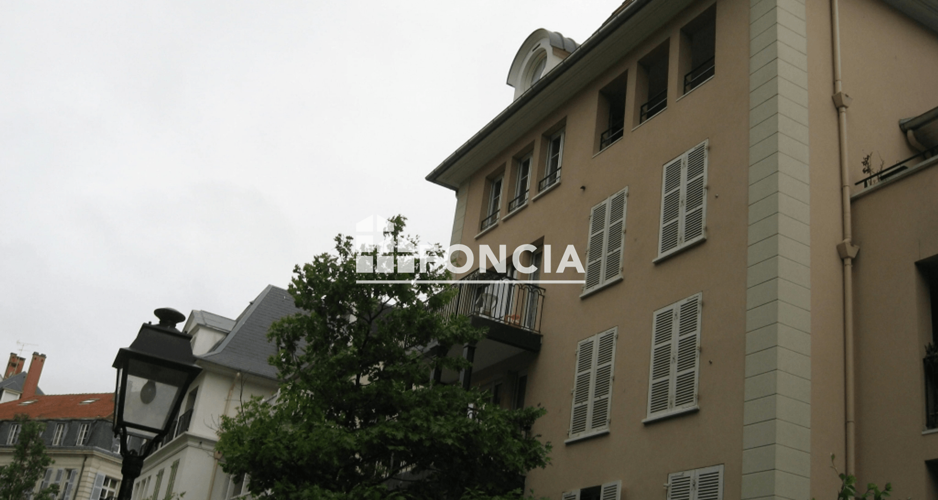 Appartement 2 pièces (48 m²) à louer - Le Plessis-robinson (92350)
