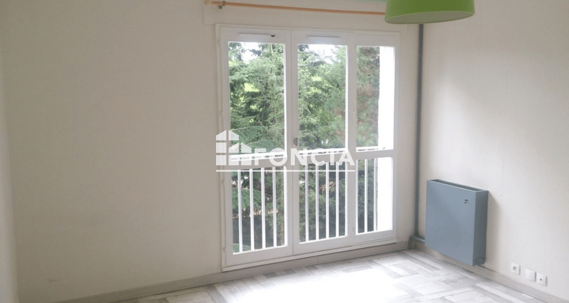 Studio (29.29 m²) à louer - Les Ulis (91940)