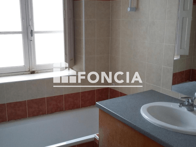 Appartement 3 pièces (55.81 m²) à louer - Nimes (30000)