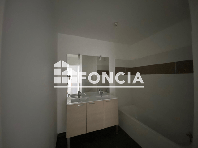 Appartement 3 pièces (61.77 m²) à louer - Frejus (83600)