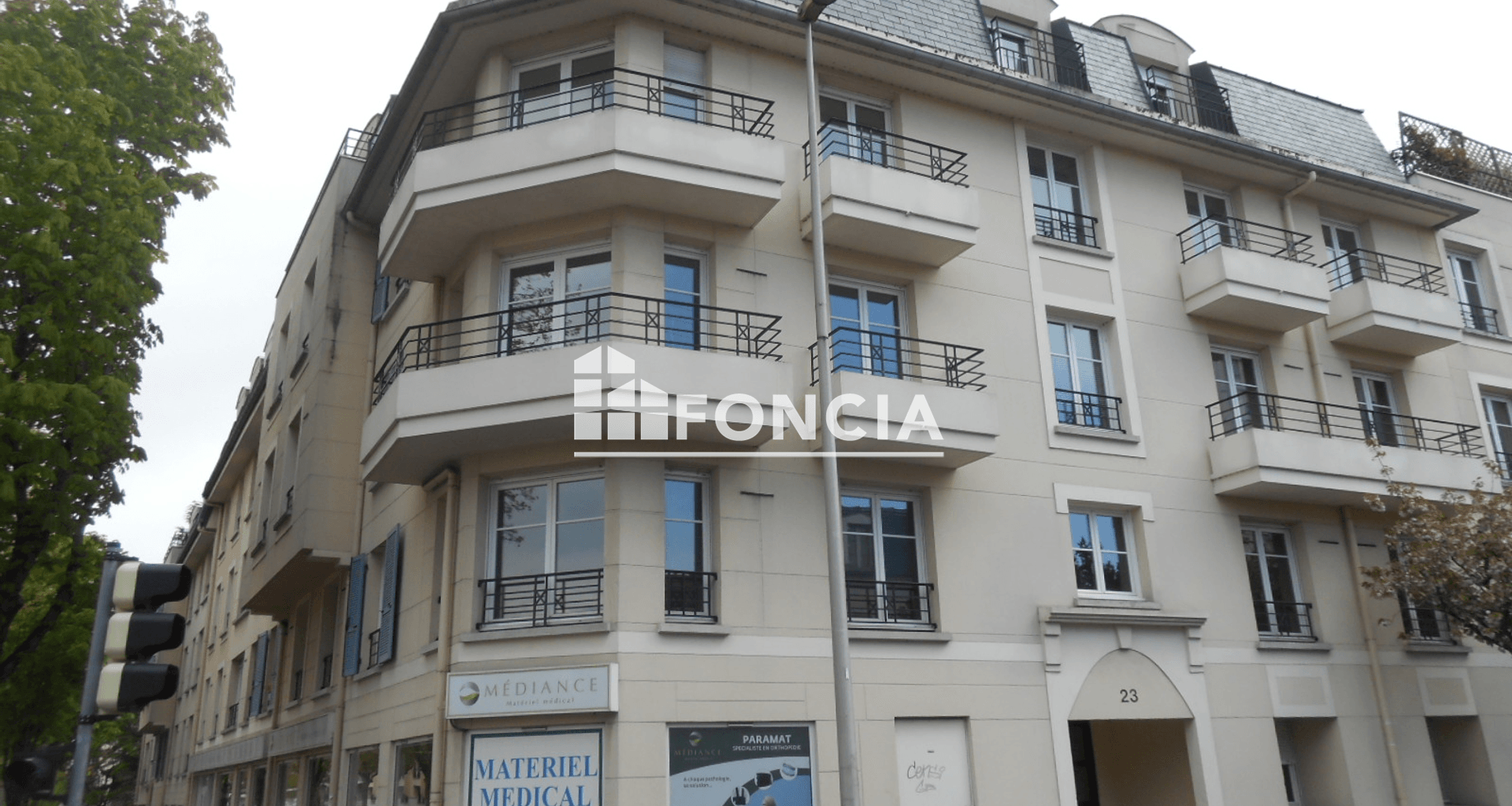 Studio (16.35 m²) à louer - Châtenay-malabry (92290)