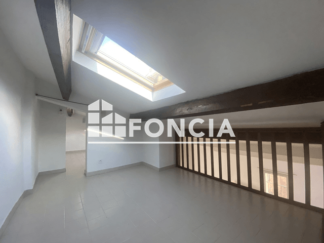 Appartement 2 pièces (64.01 m²) à louer - Uzes (30700)