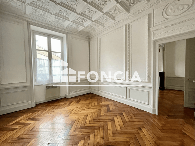 Appartement 4 pièces (155.84 m²) à louer - Orleans (45000)