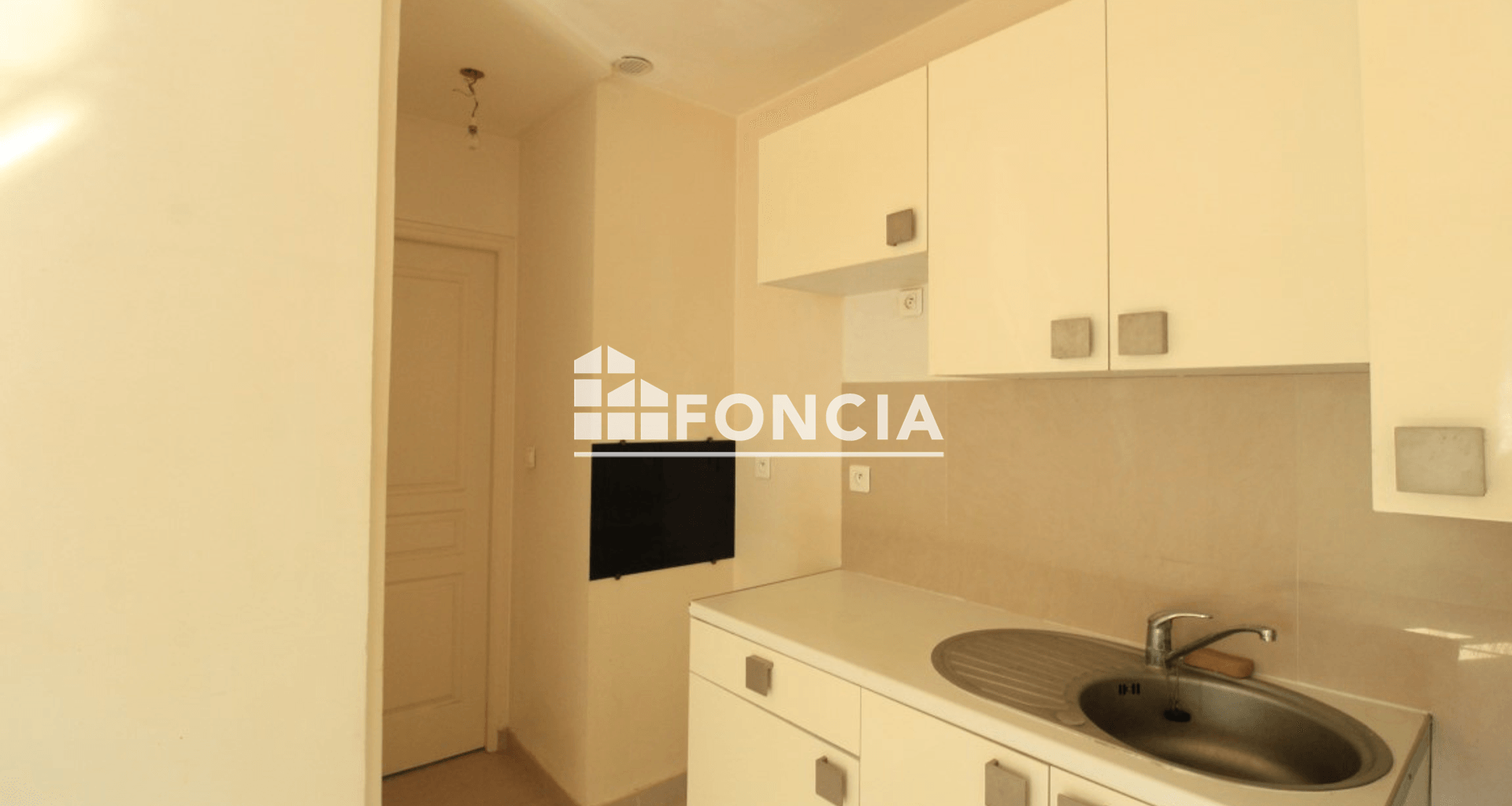 Appartement 2 pièces (31.65 m²) à louer - Nîmes (30000)