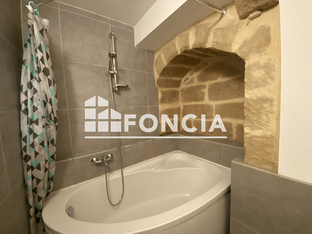 Appartement 3 pièces (92.27 m²) à louer - Montaren-et-saint-médiers (30700)
