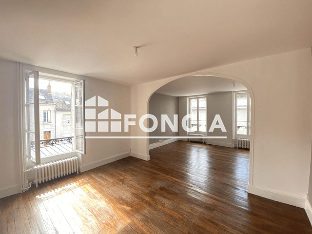 Appartement 6 pièces (178.07 m²) à louer - Orleans (45100)