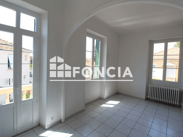 Maison 6 pièces (120.58 m²) à louer - Nimes (30000)