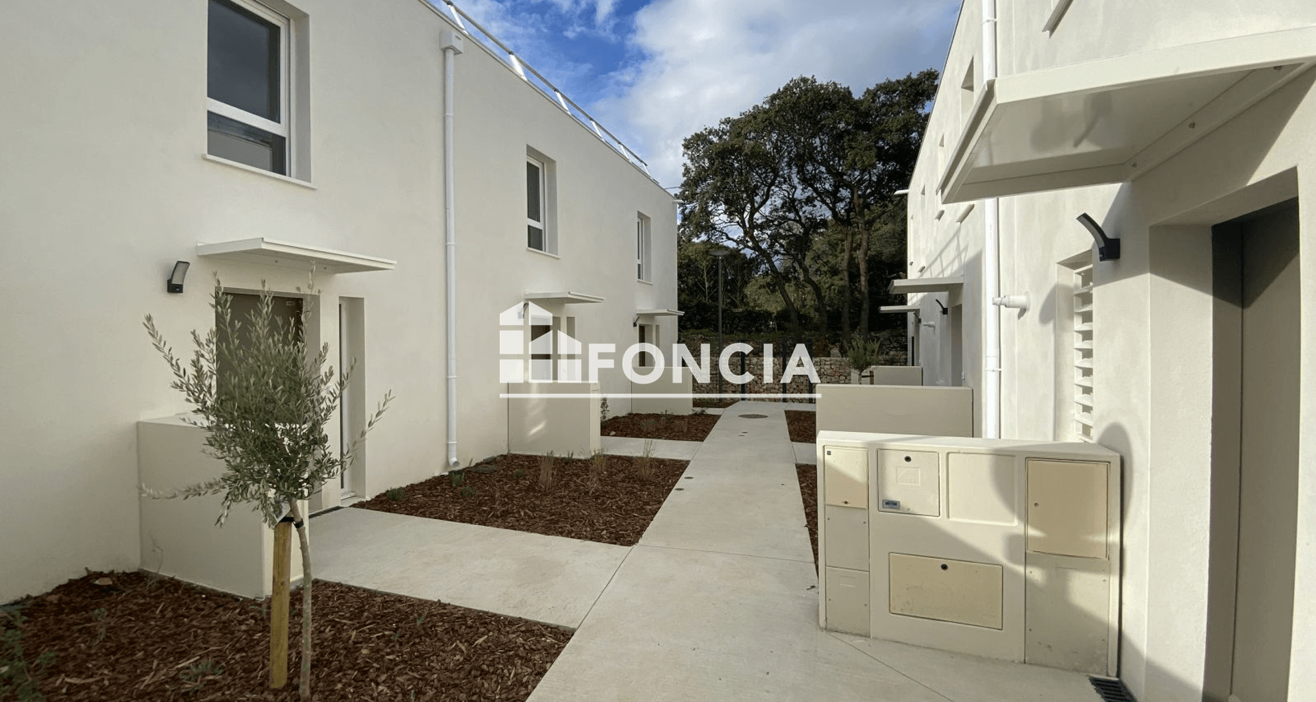 Appartement 4 pièces (85 m²) à louer - Nîmes (30900)