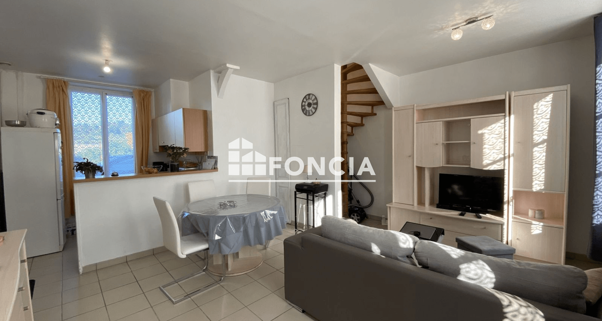 Appartement 3 pièces (67.4 m²) à louer - Lisieux (14100)