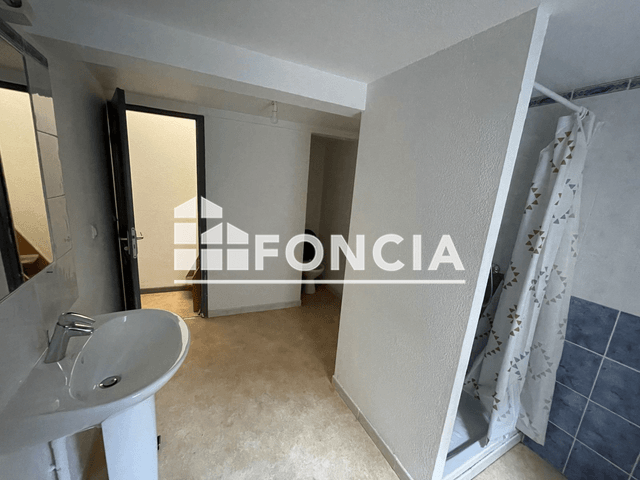 Appartement 2 pièces (47.41 m²) à louer - Nimes (30000)