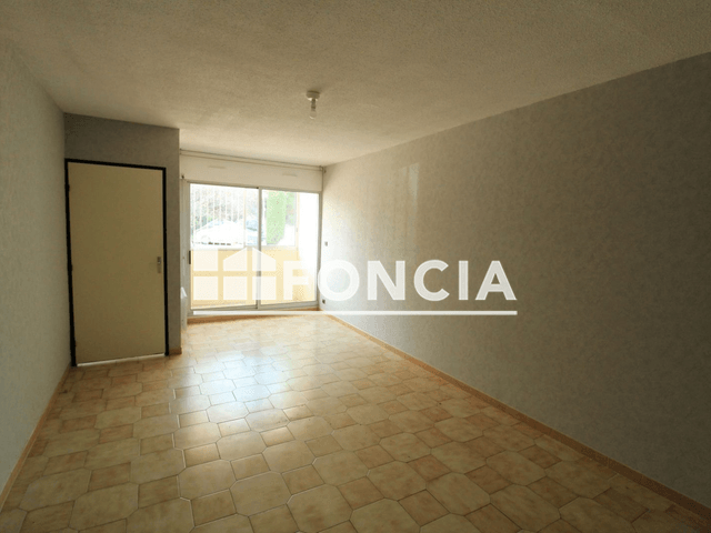 Appartement 2 pièces (46.1 m²) à louer - Nimes Cedex (30000)