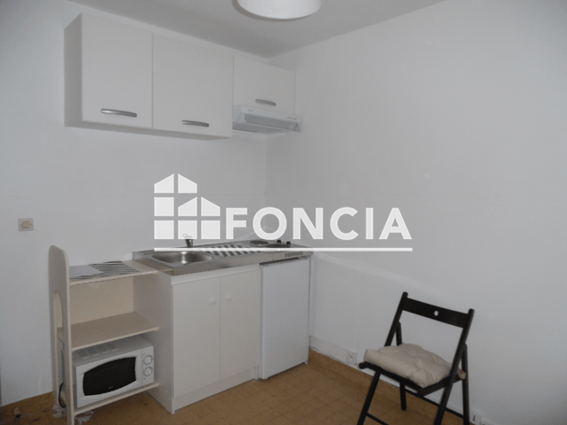 Studio meublé (12.6 m²) à louer - Orleans (45000)