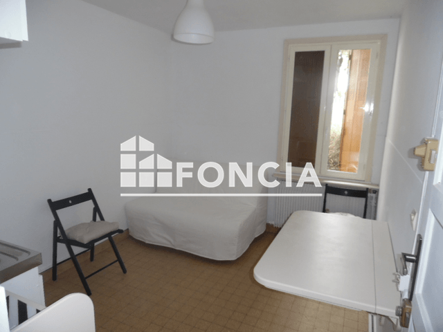 Studio meublé (12.6 m²) à louer - Orleans (45000)