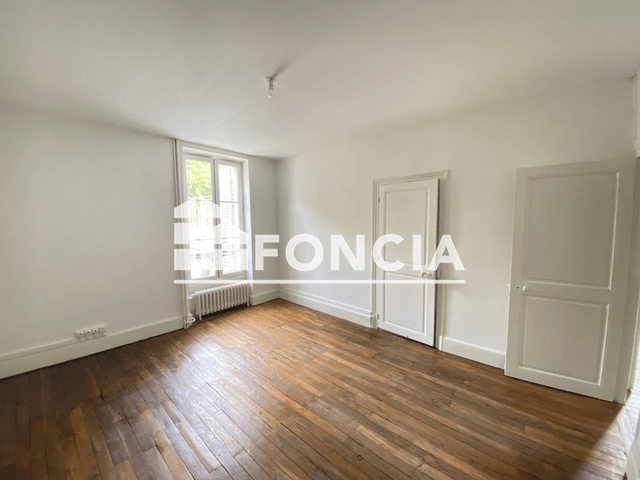 Appartement 6 pièces (178.07 m²) à louer - Orleans (45100)