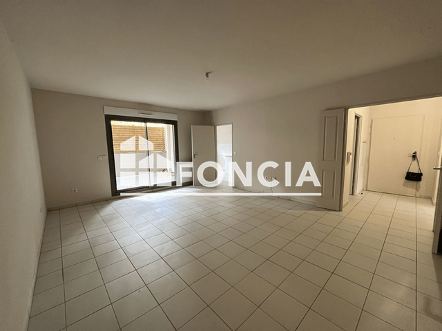 Appartement 4 pièces (106.2 m²) à louer - Nimes (30000)