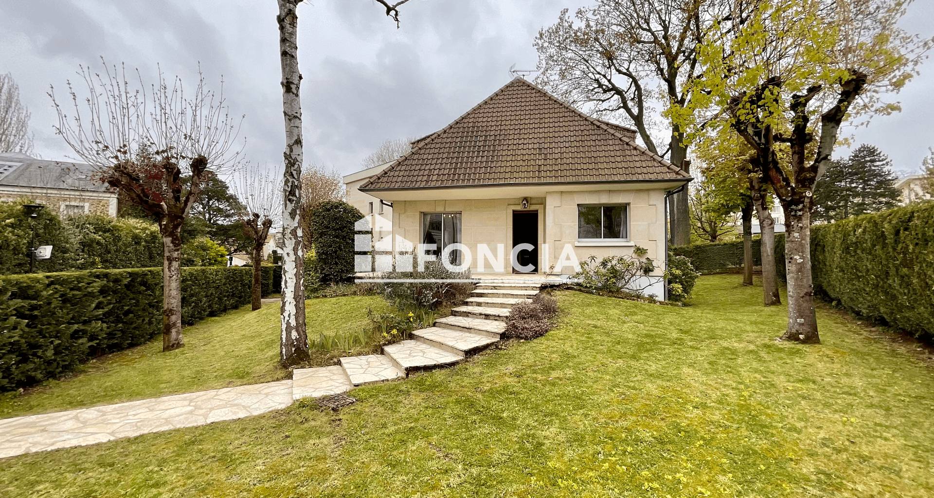 Maison 5 pièces (130 m²) à vendre - Le Plessis-robinson (92350)