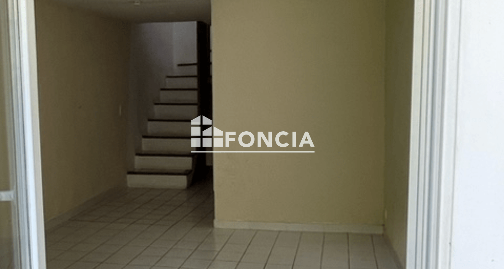 Maison 3 pièces (88.91 m²) à louer - Cadenet (84160)