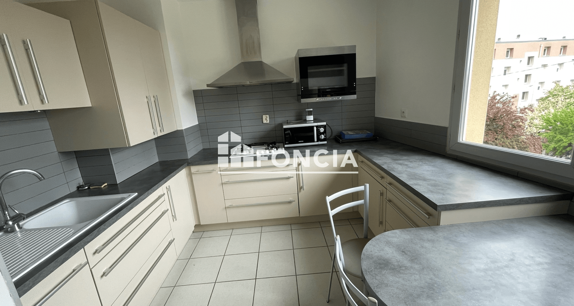 Appartement 4 pièces (80.94 m²) à louer - Vienne (38200)