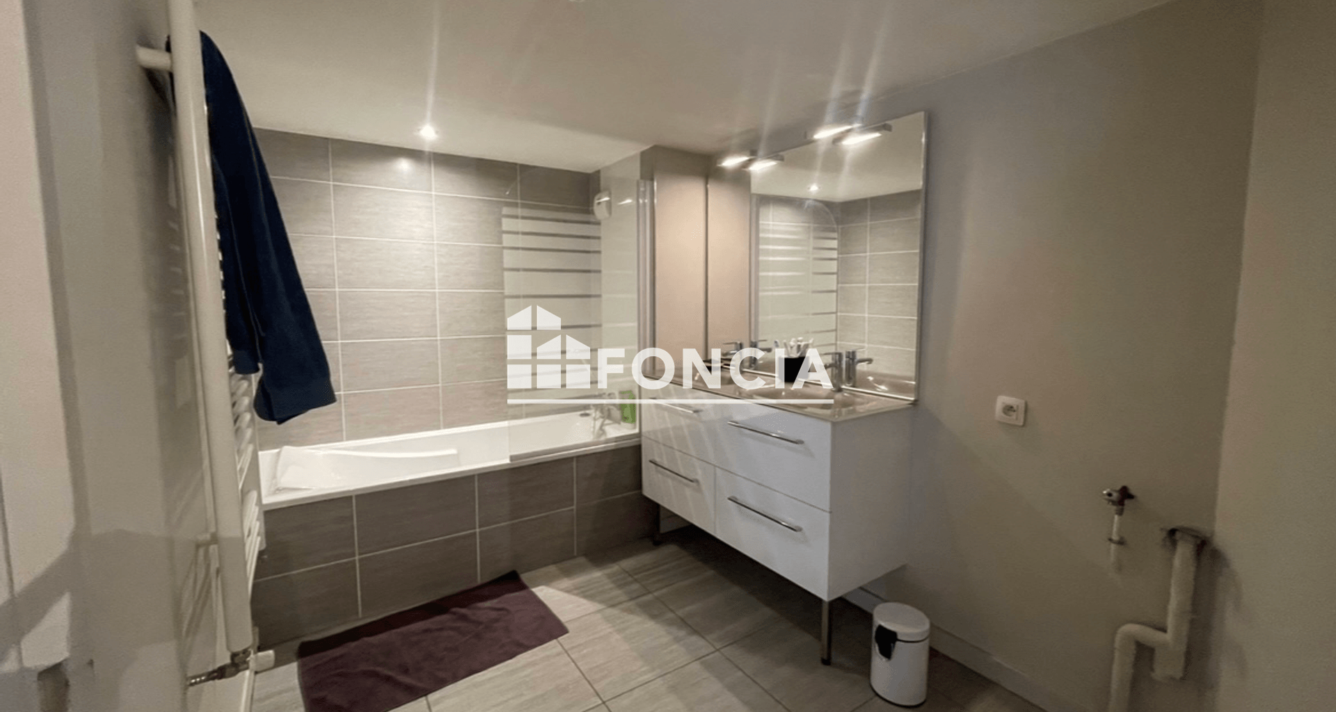 Appartement 2 pièces (52.2 m²) à louer - Saint-étienne (42000)