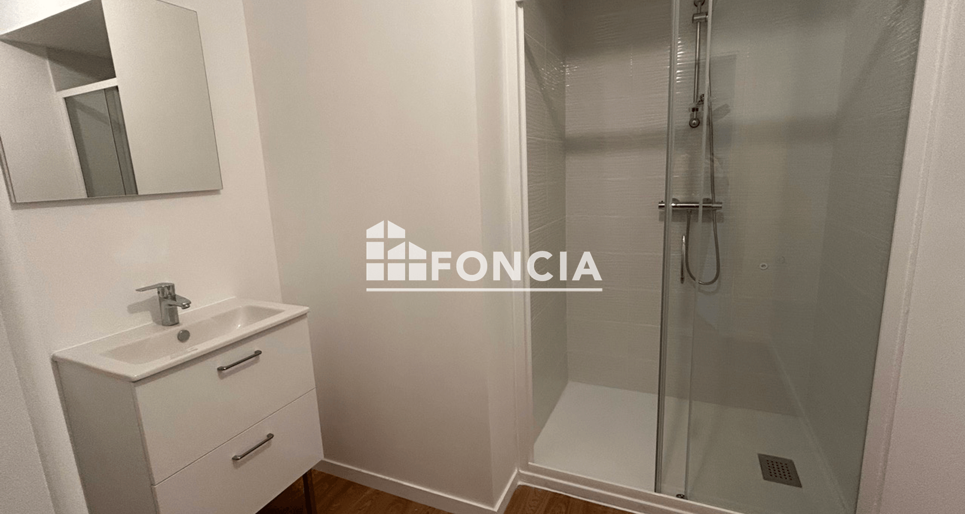 Appartement 5 pièces (97.54 m²) à louer - Vannes (56000)