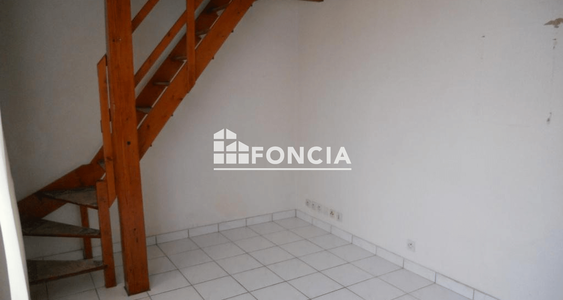 Studio (14.86 m²) à louer - Sainte-geneviève-des-bois (91700)