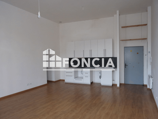 Appartement 3 pièces (82.19 m²) à louer - Arles (13200)