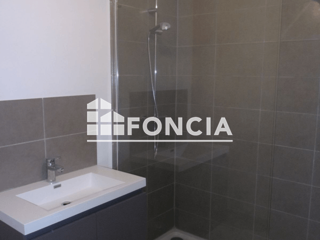 Appartement 2 pièces (56.4 m²) à louer - Arles (13200)