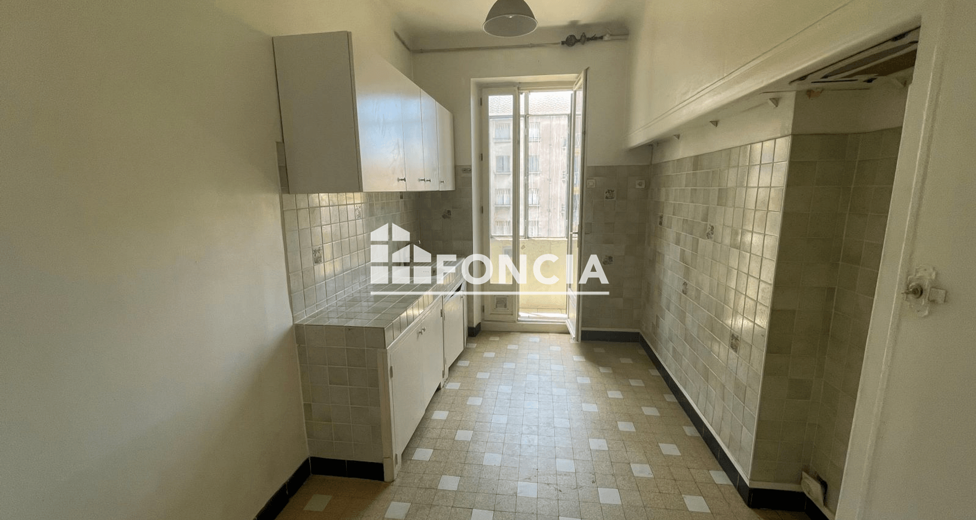Appartement 2 pièces (46.14 m²) à louer - Marseille 5ᵉ (13005)