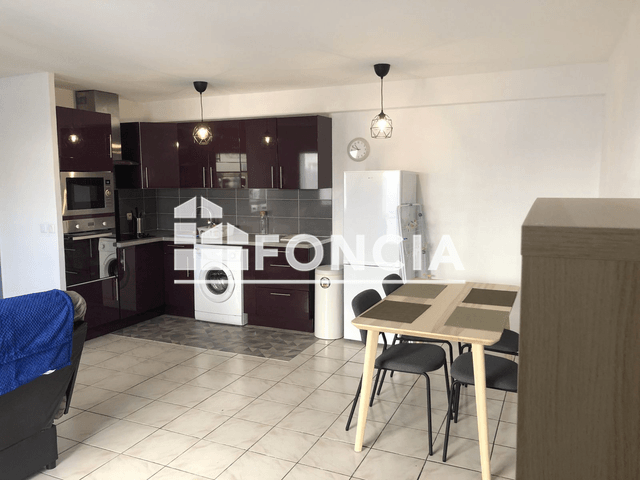 Appartement meublé 2 pièces (51.67 m²) à louer - Corbeil Essonnes (91100)