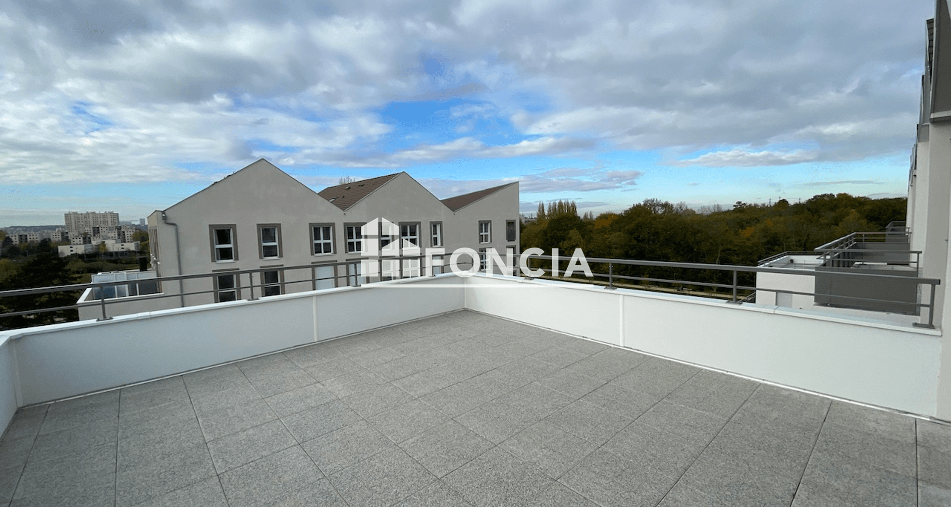 Appartement 4 pièces (85.14 m²) à louer - Neuilly-sur-marne (93330)