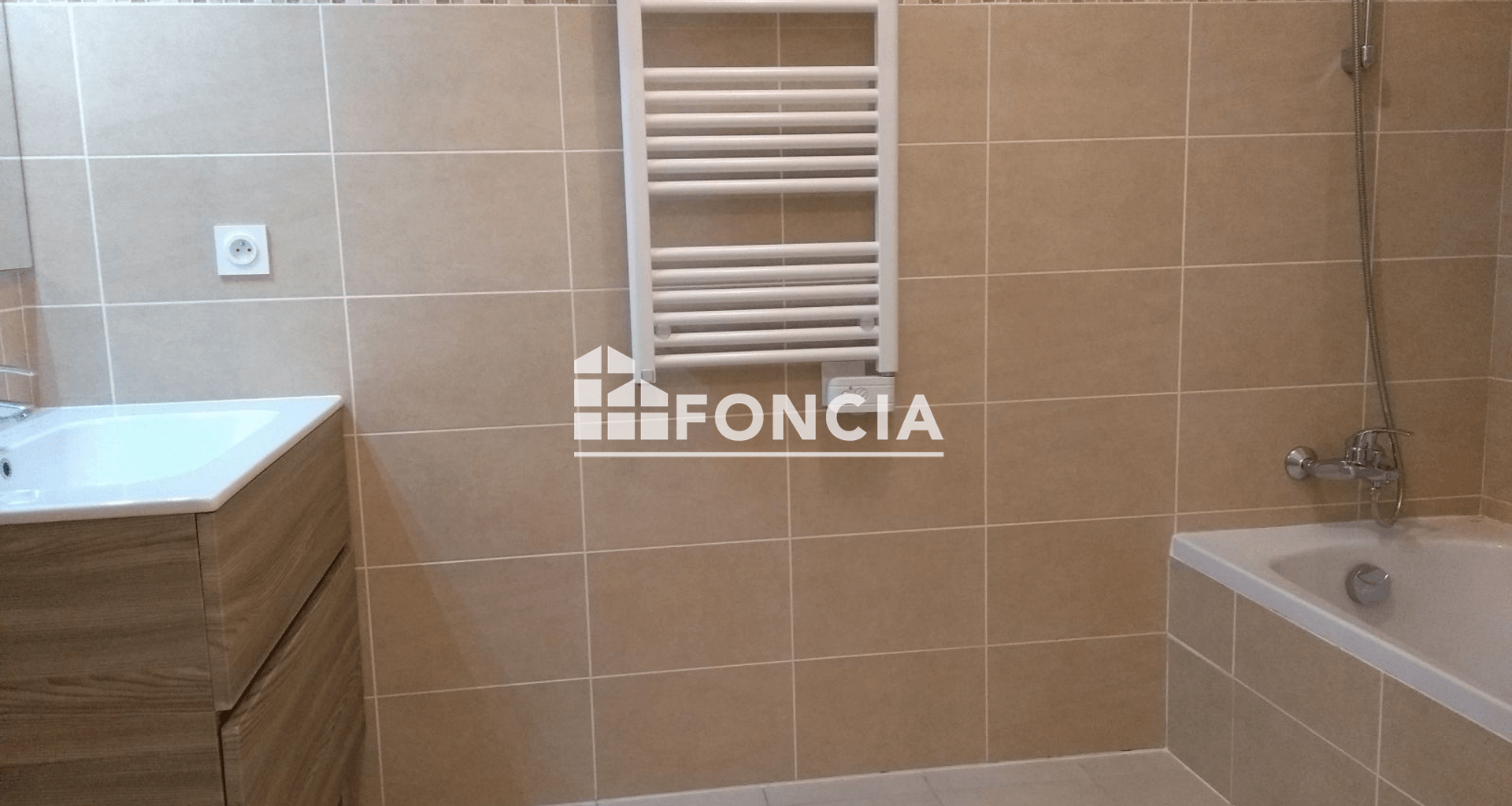 Appartement 3 pièces (62.38 m²) à louer - Cannes La Bocca (06150)