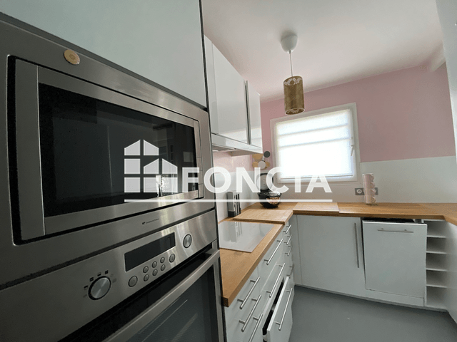 Appartement meublé 2 pièces (51.64 m²) à louer - Neuilly Plaisance (93360)