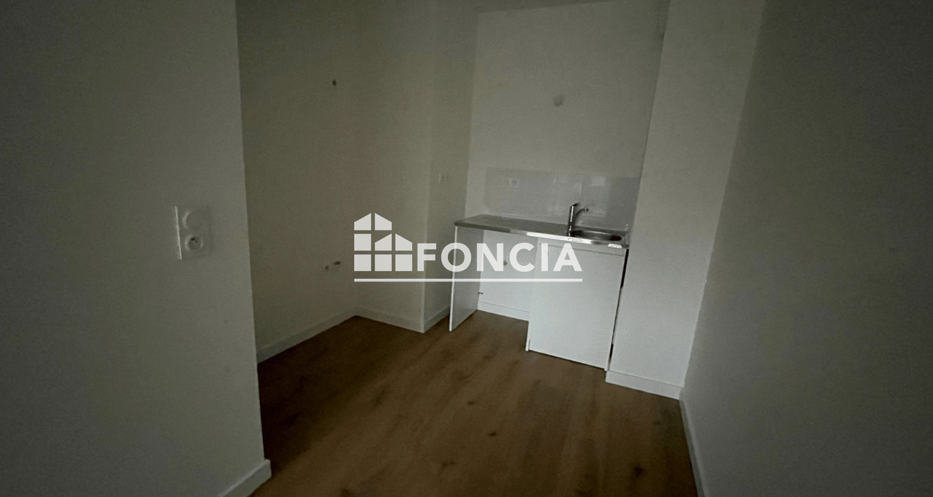 Appartement 2 pièces (43.29 m²) à louer - Sainte-geneviève-des-bois (91700)