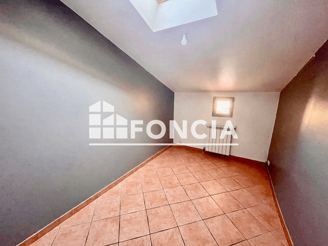 Appartement 2 pièces (49.45 m²) à louer - Berre L'etang (13130)