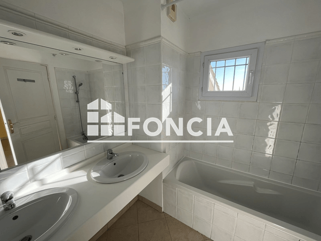 Appartement 4 pièces (101.2 m²) à louer - Manosque (04100)