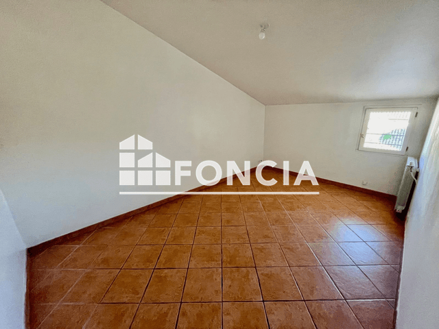 Appartement 2 pièces (49.45 m²) à louer - Berre L'etang (13130)