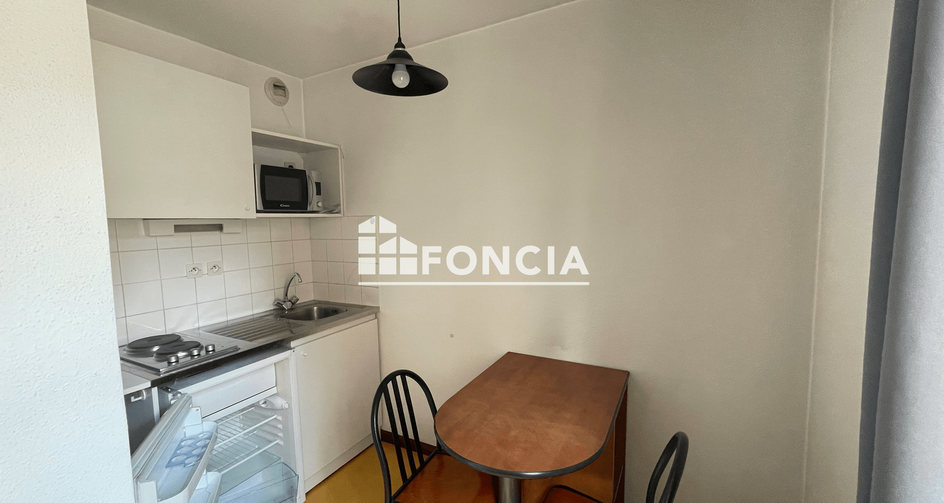 Studio meublé (21 m²) à louer - Saint-étienne (42000)