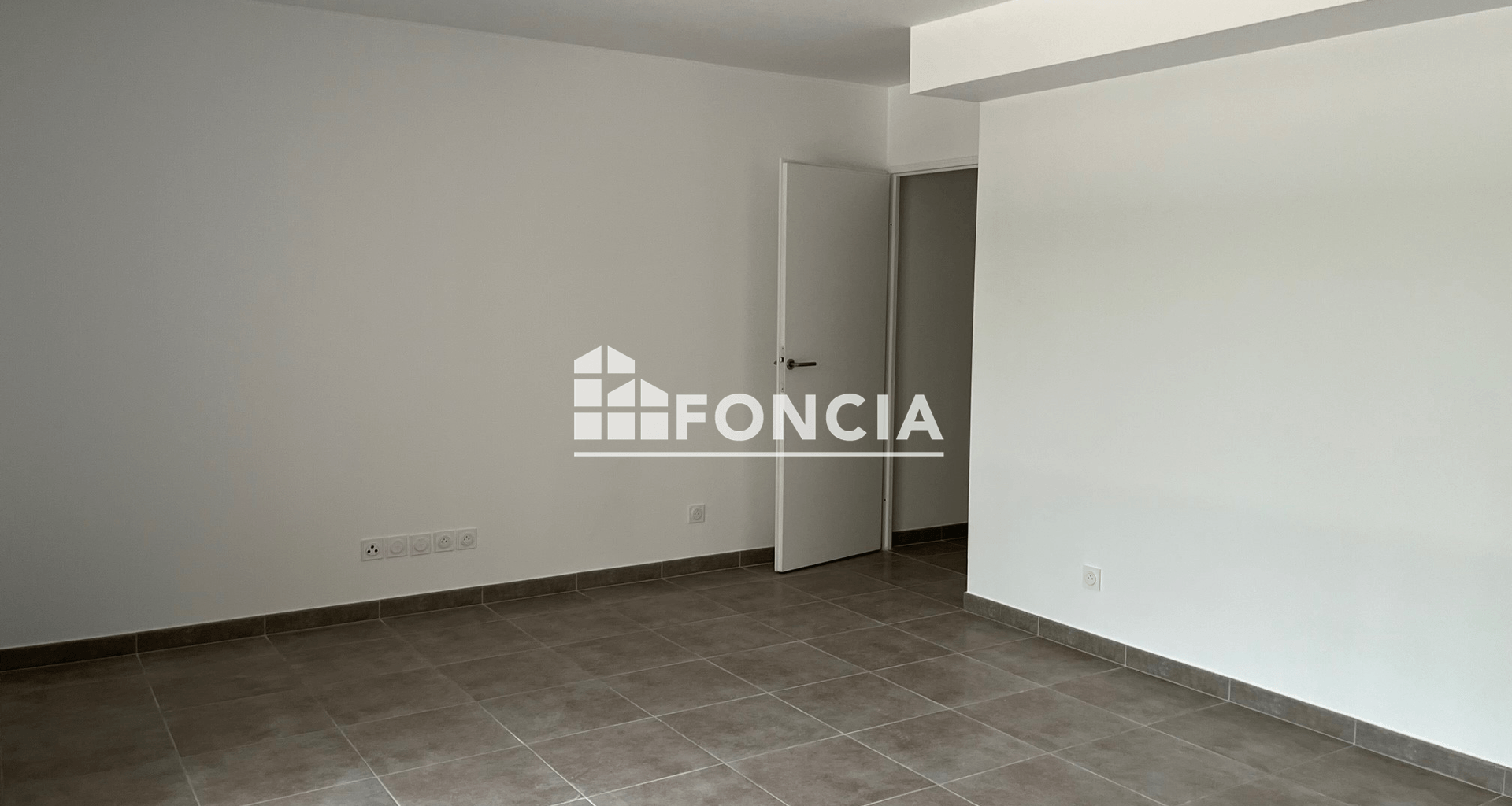 Appartement 2 pièces (46.8 m²) à louer - Villeneuve-lès-avignon (30400)