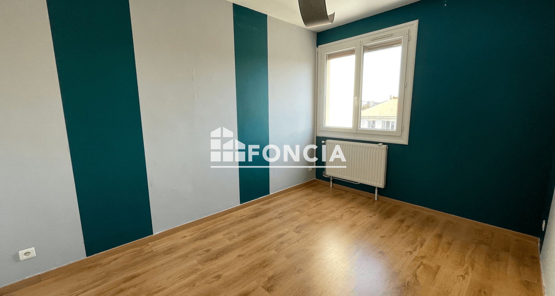 Appartement 4 pièces (84 m²) à louer - Sainte-colombe (69560)