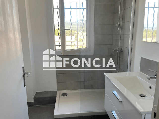 Appartement 4 pièces (83.08 m²) à louer - Six Fours Les Plages (83140)