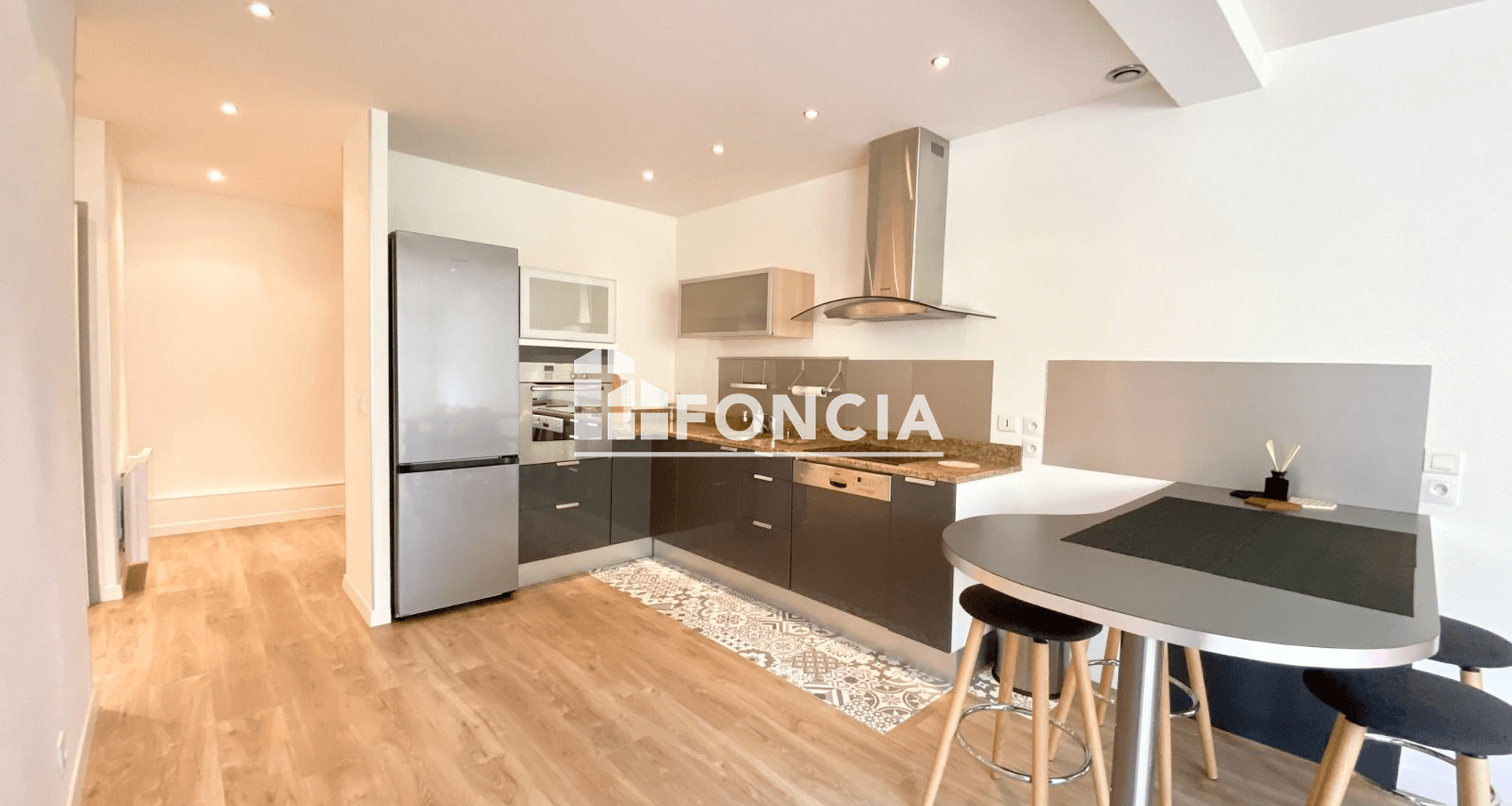 Appartement meublé 2 pièces (54.72 m²) à louer - Saint-julien-en-genevois (74160)